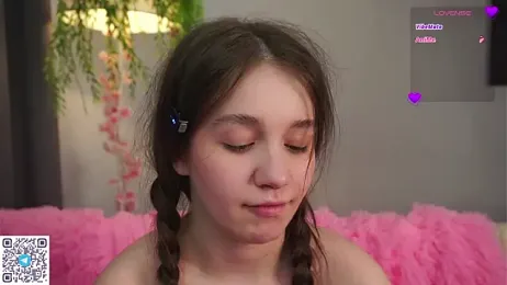 AmiLewis stripchat stream image