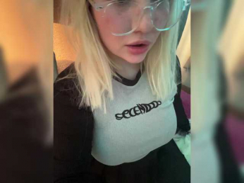 Molly-and-Ewa bongacams stream image