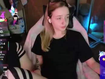 queen_kitty1818 chaturbate stream image