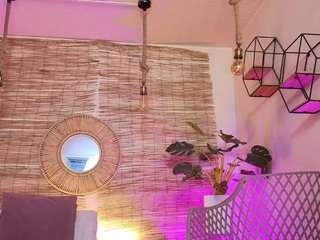 lady-brownn camsoda stream image