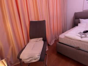 ehotlovea chaturbate stream image