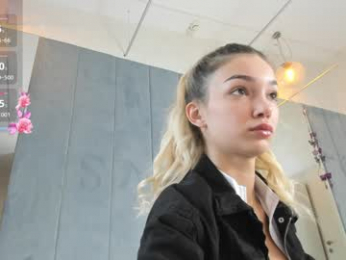 sassyt33n chaturbate stream image