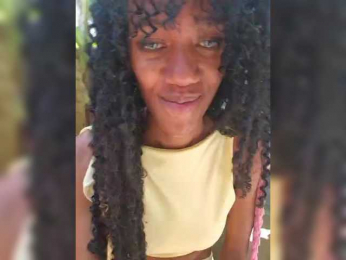 MoanaFrenchy bongacams stream image