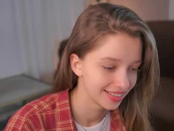 little_poetry chaturbate stream image