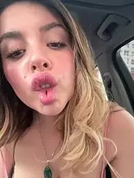 Alirawrz stripchat stream image