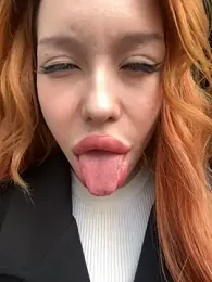 babydolll stripchat stream image