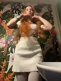 babydolll stripchat stream image