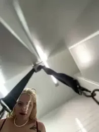 Milkyy_wway stripchat stream image