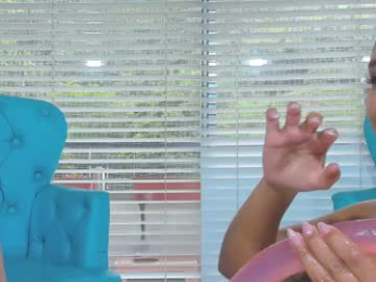 cuteanddesesperate chaturbate stream image