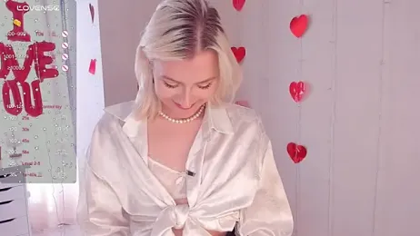 MonaCusson stripchat stream image