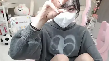 momo_room stripchat stream image