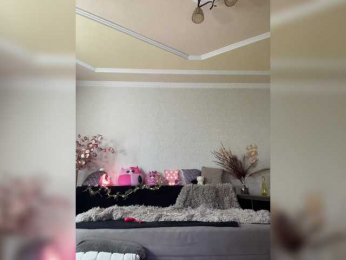 LALI_XS bongacams stream image