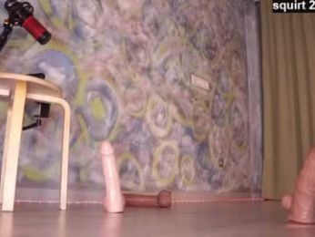 queeneliaa_ chaturbate stream image