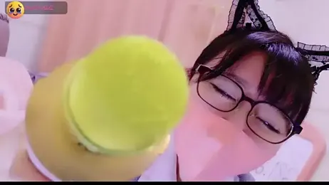 maii- stripchat stream image