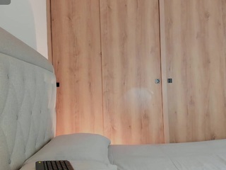 lauracriistina camsoda stream image