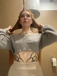 babydolll stripchat stream image