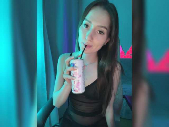 whiteTEA bongacams stream image
