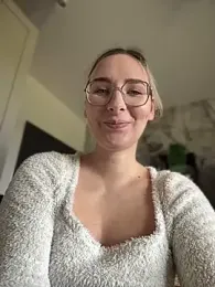 The_Snowwhitee stripchat stream image