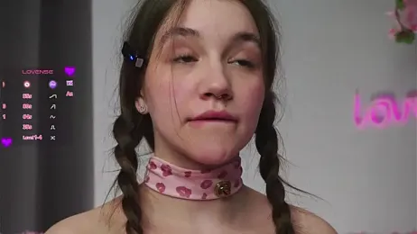 AmiLewis stripchat stream image