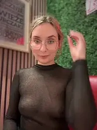 The_Snowwhitee stripchat stream image