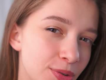 little_poetry chaturbate stream image