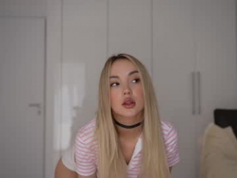 kriss0leoo chaturbate stream image