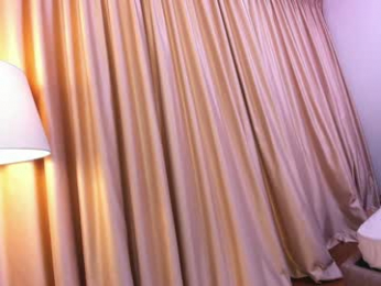 ehotlovea chaturbate stream image