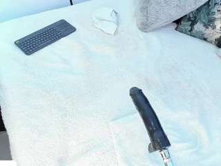 angie-roses camsoda stream image