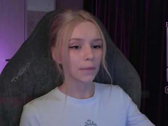 fymryn bongacams stream image
