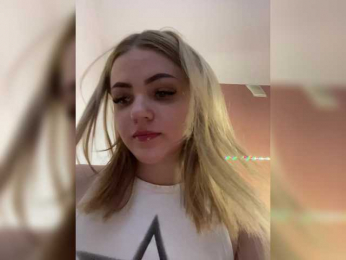 cuteflores bongacams stream image