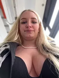 Milkyy_wway stripchat stream image