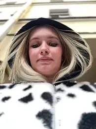 Milkyy_wway stripchat stream image