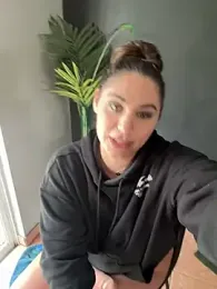 lovely_beast stripchat stream image