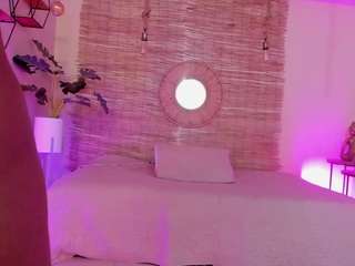 lady-brownn camsoda stream image