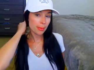 tighttinymilf camsoda stream image