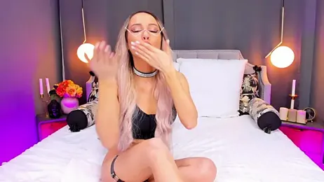 EmillyBronte stripchat stream image