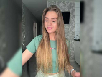 SweetyMia bongacams stream image