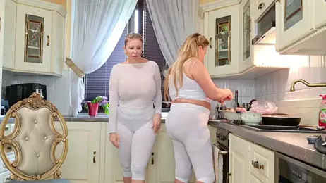 TUNDEROSE1 stripchat stream image