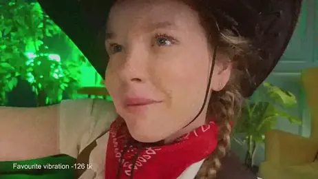 milly_shy stripchat stream image