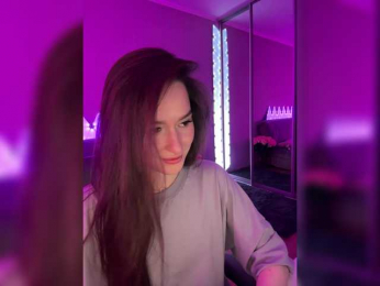 whiteTEA bongacams stream image