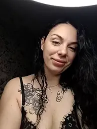 Lola_Hale stripchat stream image