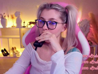 HoneyCherry bongacams stream image