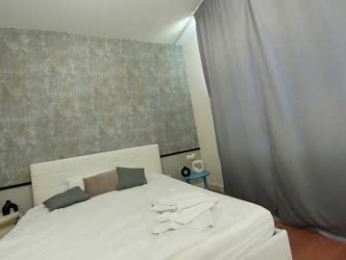 ehotlovea chaturbate stream image