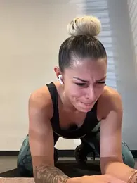 petrouchkaaa_ stripchat stream image