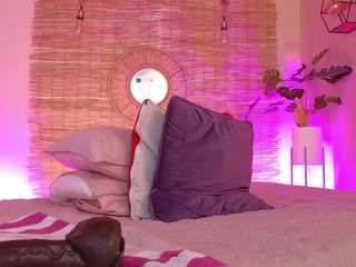 lady-brownn camsoda stream image