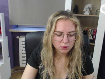 Soft-Zoey bongacams stream image