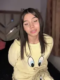 Laura-Khalifa stripchat stream image