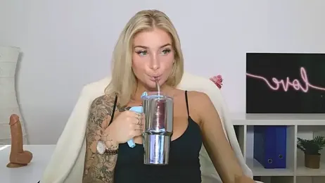 Lia_Benini stripchat stream image