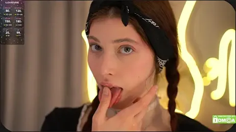 HappyVivy stripchat stream image