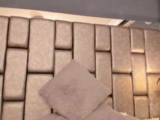 atinxnaugthy camsoda stream image